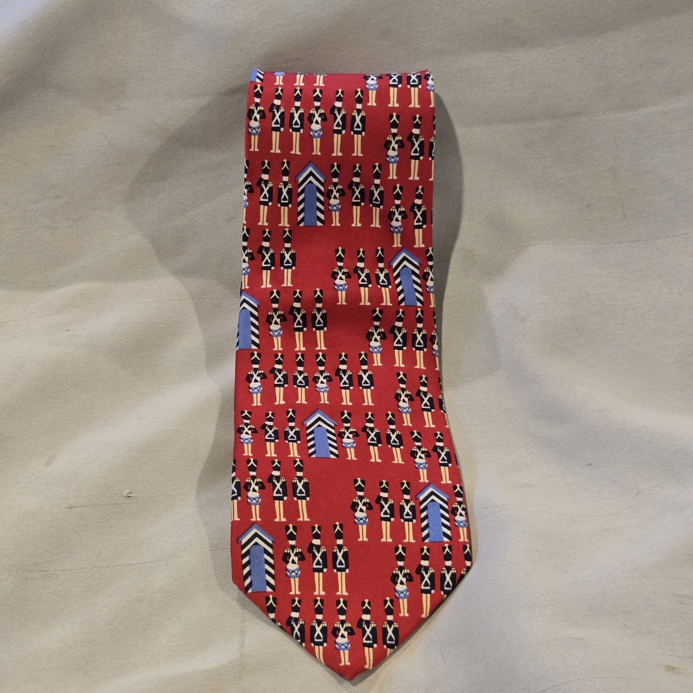 Alynn Men's 100% Silk Tie Red Wooden Soldier Pattern. Made In USA EUC Vintage
